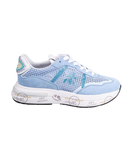 Shop PREMIATA  Scarpe: Premiata sneakers "Cassie 6723".
Mix esclusivo tra tomaia stile retrò e struttura innovativa.
Tessuto leggero e traspirabile.
Dettagli in morbido suede che rendono il suo spirito casual glam. Il fondo valorizza il look slanciando la silhouette.
Composizione: suola: 80% EVA, 20% gomma; tomaia: 35% pelle di vitello, 30% PL, 15% PA, 10% PU, 5% TPU, 5% PC; fodera: 100% pelle di capra.
Madein Vietnam.. CASSIE V-6723